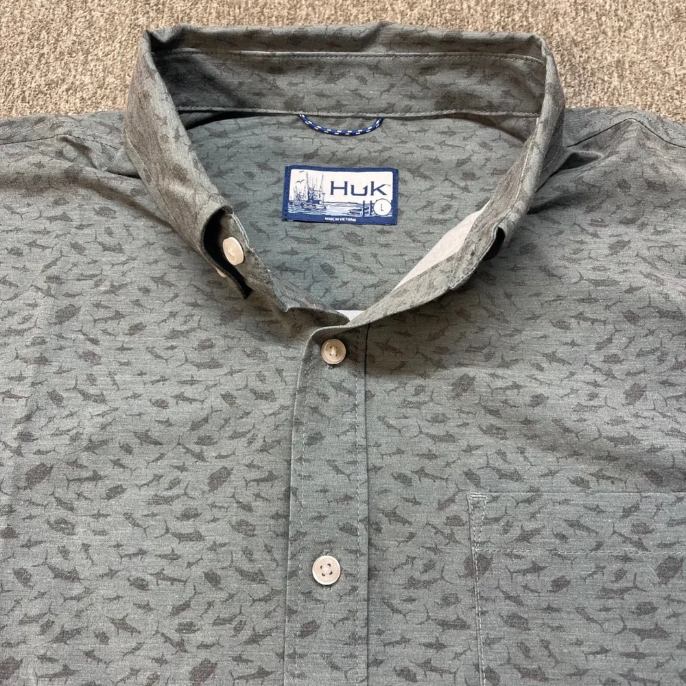 Huk Kona Mens Short Sleeve Button Down Fishing Shirt Gray Print Large